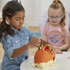 Hasbro Gaming Egeltje Plof 12 Hasbro Gaming Egeltje Plof -Speelgoed Promotie 1977836 7310d73e