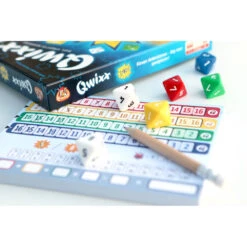 Qwixx Longo 11 Qwixx Longo -Speelgoed Promotie 1992134 b24a70cd